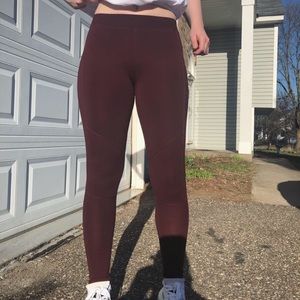 Maroon leggings